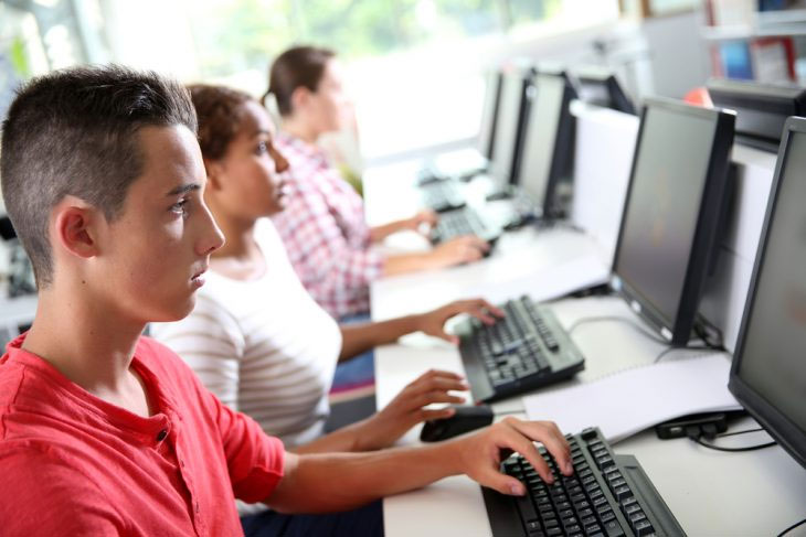 Pareti scorrevoli nelle scuole: l'opportunità grazie al Pnrr Scuola 4.0